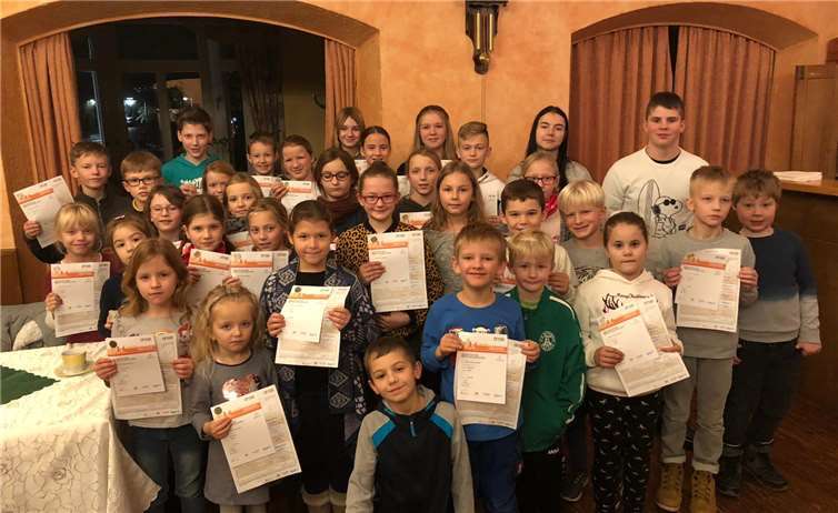 Insgesamt 46 Sportabzeichen konnten an die Jugend vergeben werden.