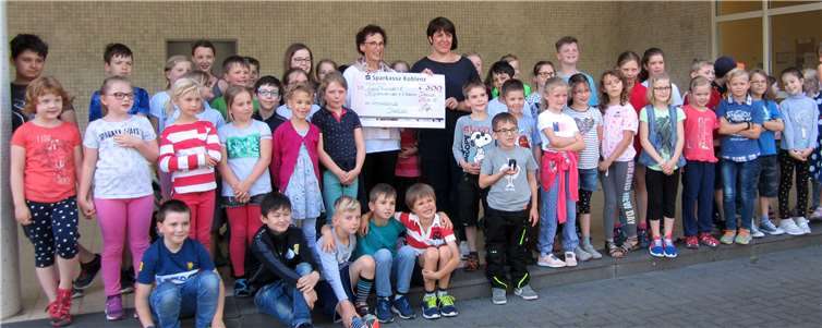 Insgesamt 550 Euro konnten die Schüler der Dieblicher Grundschule an ihre Kenianische Partnerschule spenden. Foto: privat