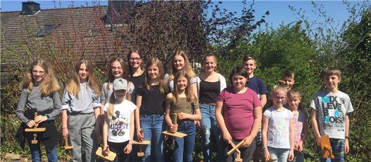 Insgesamt beteiligten sich 19 Kinder an der Klapperaktion in Hönningen.Foto: privat