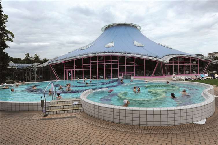 Insgesamt sind für Erwerb und Sanierung der Ahr-Thermen sowie für das Stammkapital demnach rund 11 Millionen Euro erforderlich. Foto: Archiv/Fix
