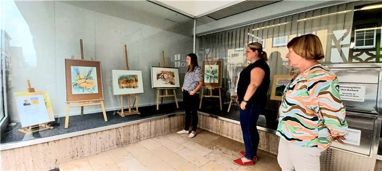 Insgesamt sind sechs „Schmitz-Aquarelle“ zu sehen.  Foto: Hans-Joachim Schmitz