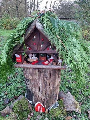 Insgesamt wurden 32 Wichtelhäuschen geschaffen.