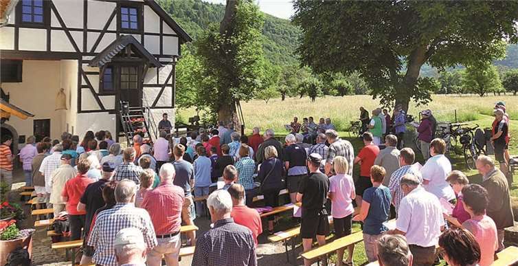 Insul. Eröffnung am Sonntagmorgen an der Hanensteiner Mühle mit einem Gottesdienst.SES