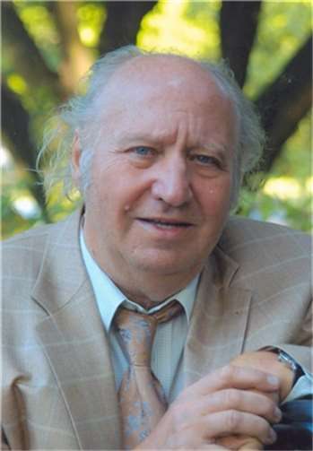 Intendant Walter Ullrich äußerte seine Enttäuschung über den Vertragsbruch von Thorsten Hamer in aller Deutlichkeit. Foto: Landesbühne