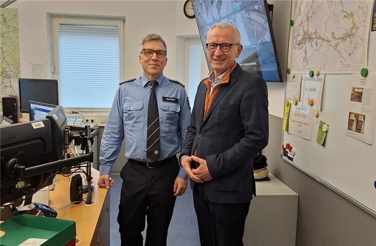 Intensiver Austausch zu einer lebenswerten Region: Polizeihauptkommissar Oliver Reichert, Leiter der Polizeiinspektion Adenau, und Guido Orthen, CDU-Landtagskandidat im Wahlkreis 14.  Fotos: privat