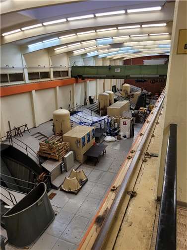 Interessant waren vor allem der große Maschinenraum und die Dimensionen der Zuleitungen. Quelle: Feuerwehr Förderverein Dreckenach e.V.