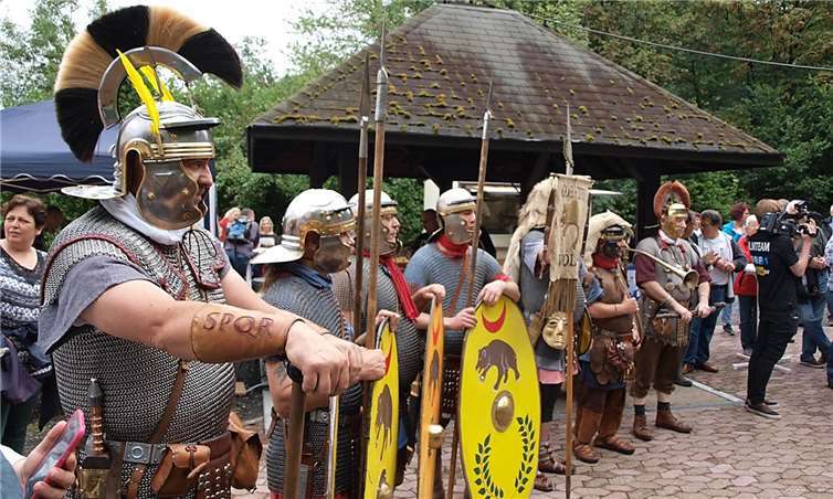 Interessante Gewandungen und noch viel mehr, erwartete die Besucher der Veranstaltung.