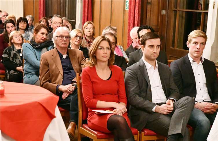 Interessiert folgten die Gäste den Ausführungen der Redner.