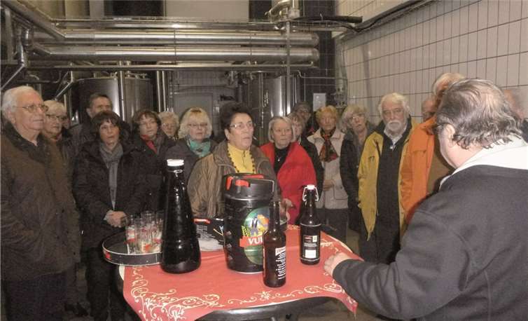 Interessiert lauschten die Senioren den Worten von Teddy Friedmann. privat