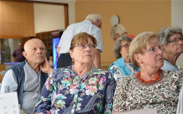 Interessiert verfolgte das Auditorium den Ausführungen von Dr. Elsner.