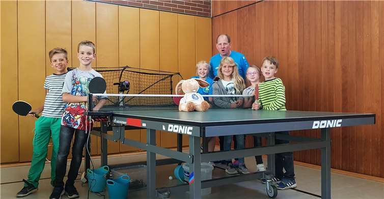 Interessierte Kinder beim TTC. Privat