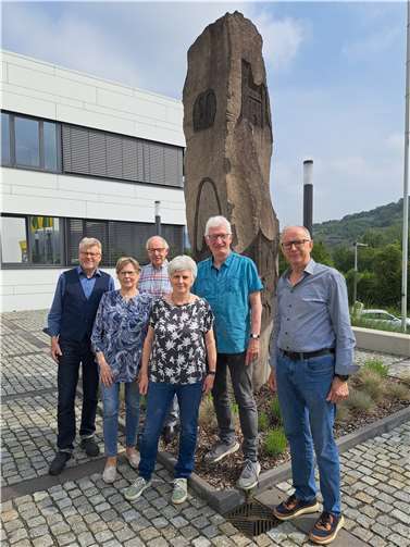 Inzwischen hat sich der neue Vorstand zu seiner ersten konstituierenden Sitzung getroffen und bereits das Programm für das 2. Halbjahr 2023 zusammengestellt, das in Kürze veröffentlicht ird. Quelle: plus/minus 60 aktiv e.V.