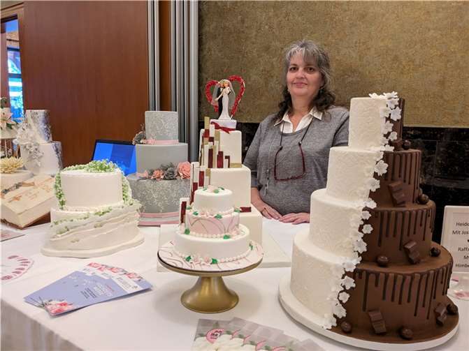 Irina Buchholz mit ihren Tortenmustern.
