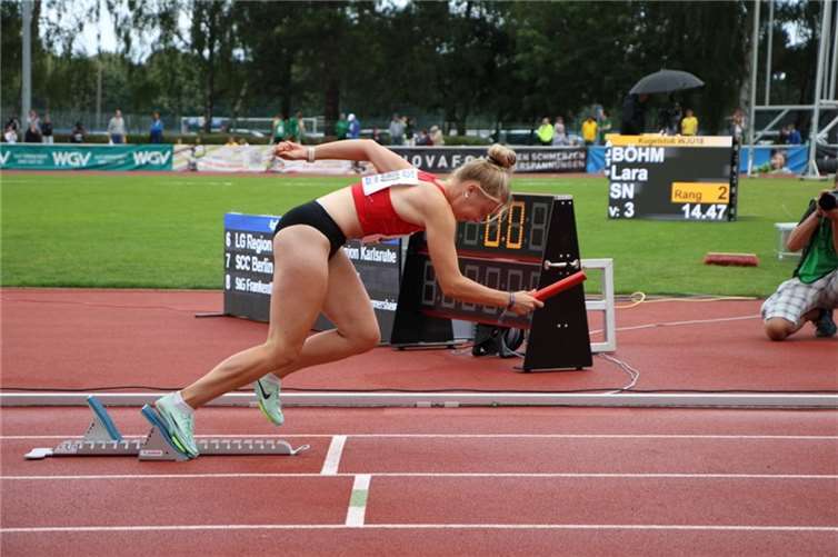 Irina beim Staffelstart. Foto: Dieter Lösch, LG Rhein-Wied