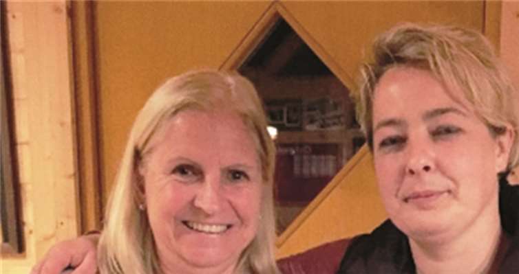 Isolde Lux und 1. Vorsitzende Michaela Schür, Dr. Günter Gabel und 1. Vorsitzende Michaela Schür (v.l.n.r). TC Steimel