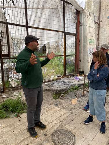 Issa Amro (links).  Foto: Wolfgang Rahn