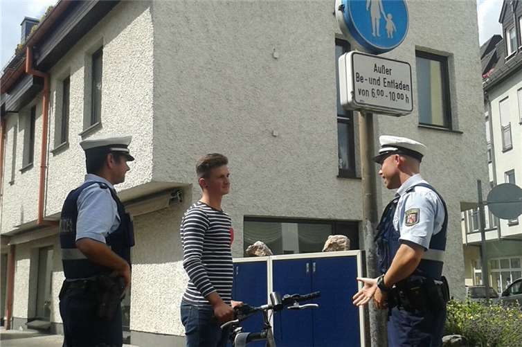 Ist Fahrradfahren in der Fußgängerzone erlaubt? Klare Antwort: Nein! privat