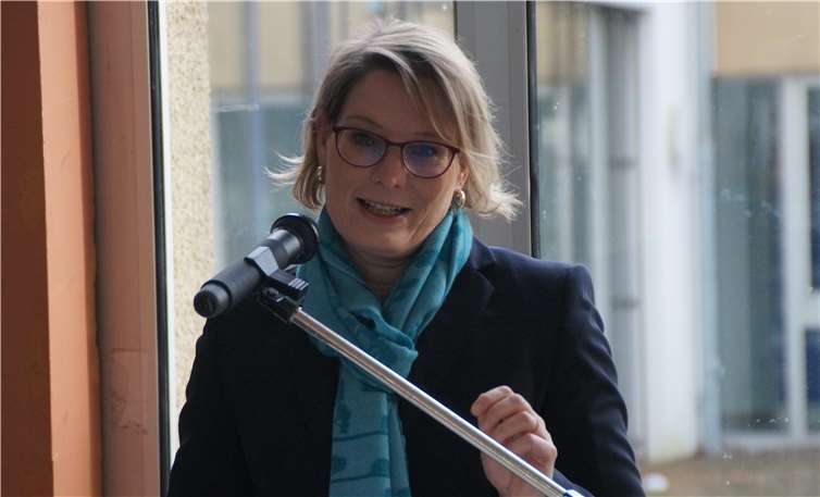 Ist ein großer Fan und stolze Schirmherrin der Mission: Bildungsministerin (RP) Dr. Stefanie Hubig.