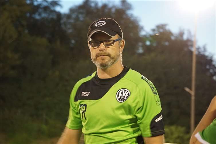 Ist mit seiner Mannschaft auf Erfolgskurs: Trainer Patrick Lotz.