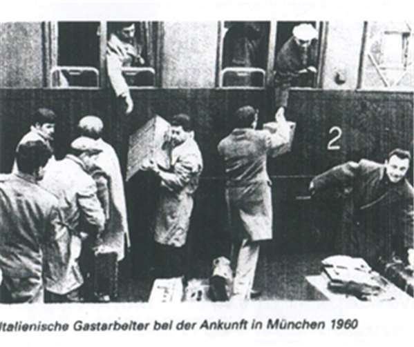 Italienische Gastarbeiter bei der Ankunft in München 1960. A.L.C.I. e.V.