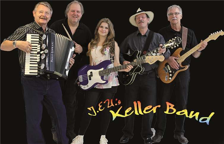 J.EU‘s Kellerband spielt an der Abschlussveranstaltung. privat
