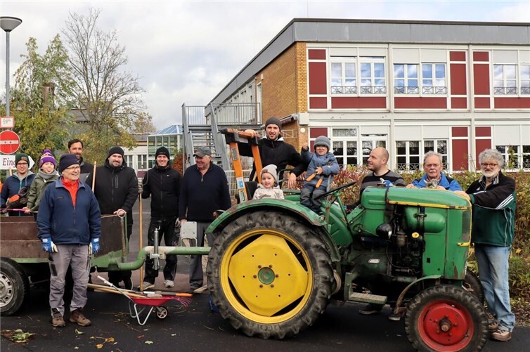 Jährlich lädt der Förderverein Anfang November zum Arbeitseinsatz „Aktion Wühlmaus“ rund um das Ignatius-Lötschert-Haus ein – hier 2025.