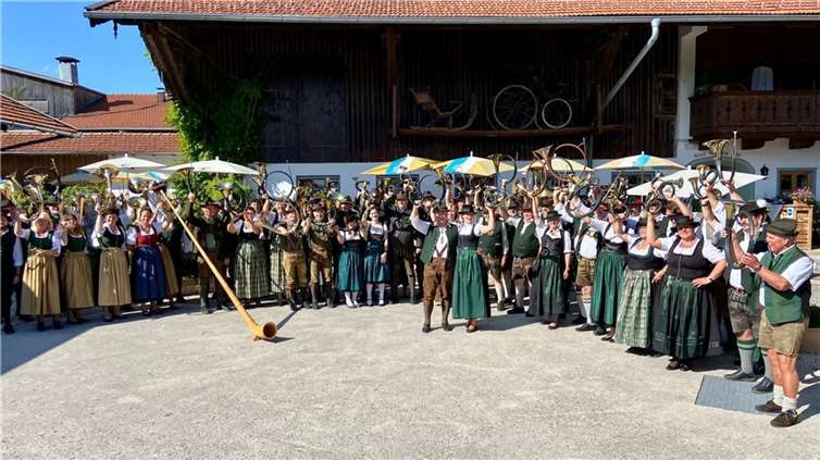 Jagdhornbläser München-Land spendeten für Flutopfer im Ahrtal.Fotos: privat