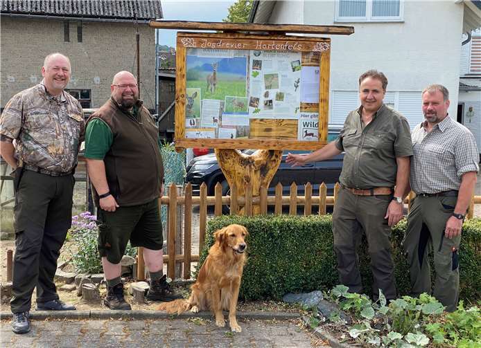 Jagdpächter und Jagdaufseher im Revier Hartenfes (v.rn.l.): Dr. Markus Bröcher, Guido Massfeller, Prof. Dr. Uwe Reinhold und Volker Kohlhaas. Foto: privat