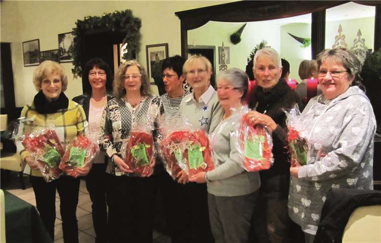 Jahresabschlussfeier der Mendiger Gymnastikfrauen. Auf dem Foto fehlen Hiltrud Greve und Christel Wagner.Foto: Karin Becker-Schmitt