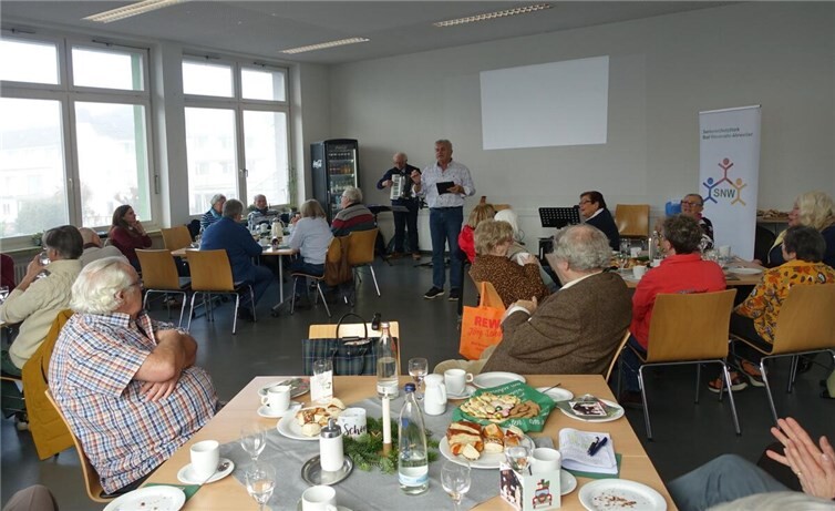 Jahresabschlussfeier des SNW im Mehrgenerationenhaus.  Foto: Rainer Stuckenschmidt