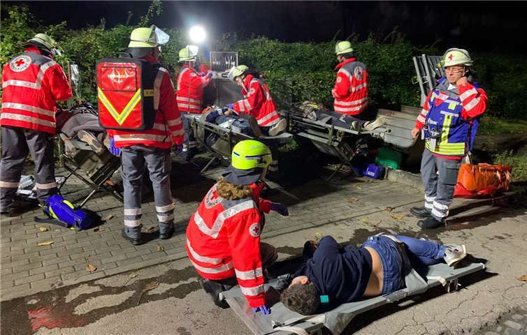 Jahresabschlussübung 2019 mit den Feuerwehren.Foto: DRK Rhens