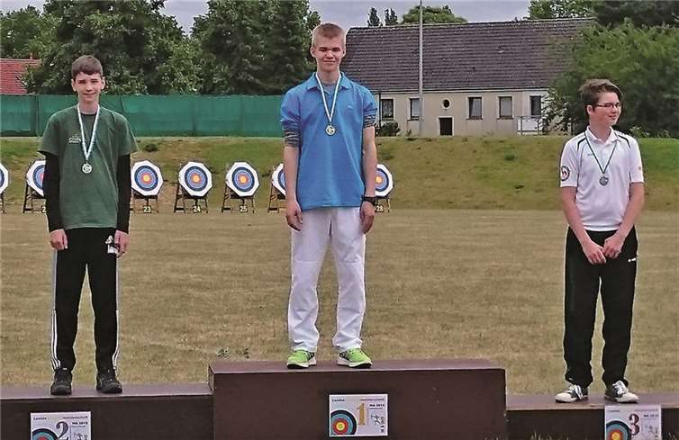 Jakob Berg (l.) freute sich über die Vizemeisterschaft.