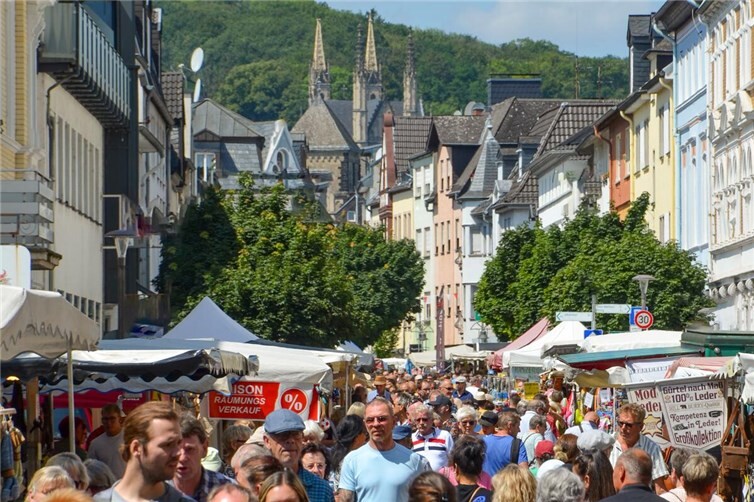 Jakobsmarkt-Treiben