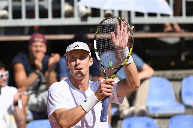 Jan Choinski auf dem Center Court der BRAWO OPEN 2026 in Braunschweig. Foto: Debbie Jane Kinsey