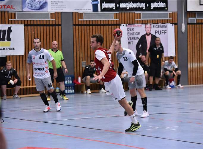 Jan Hommen war in Dirmstein nicht zu stoppen und erzielte 13/4 Tore Foto: Bernd Hunder