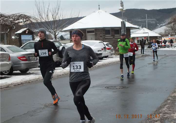 Jana Krämer (Startnummer: 133) beim Silvesterlauf in Trier.privat