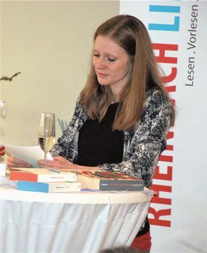 Jana Reiß in der Blumenbotschaft. Privat