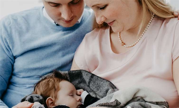Janina mit ihrem Mann und Sohn Felix.Foto: Bunter Kreis