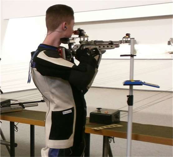 Jannik Stenzel im Stehenanschlag. Privat