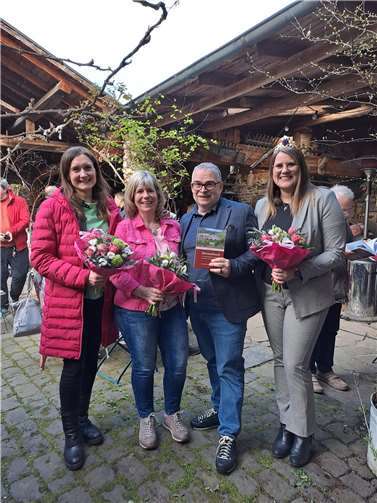 Jaqueline Eller (2.v. l.) und Christian Eller mit Fabricia Karutz (l.) und Katja Hermann (r.).  Foto: privat