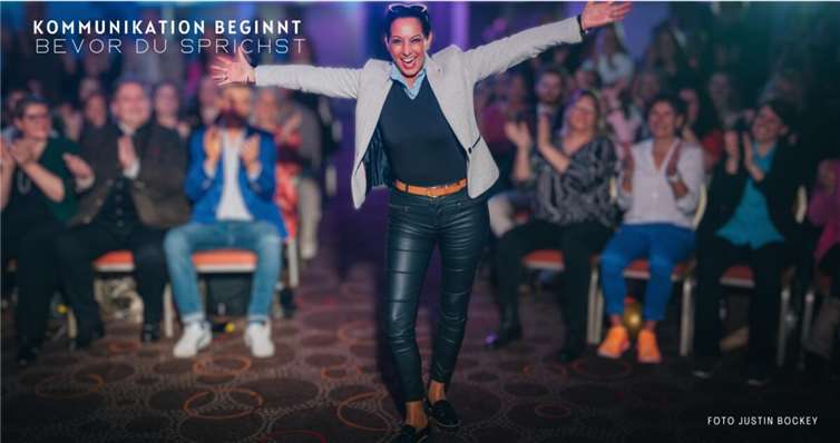 Erfolgreicher Auftritt beim internationalen Speaker-Slam Jasmin El-Assal-Zimmermann begeisterte beim Speaker-Slam. Foto: Justin Bockey