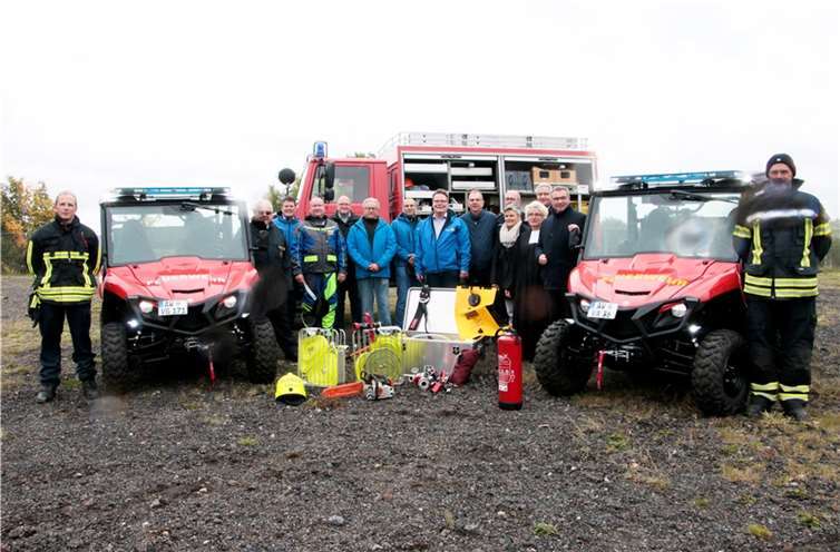 Je ein ATV gingen als Spende des AC-Adenau Nürburgring an die Wehren von Adenau und Altenahr. Fotos: SES