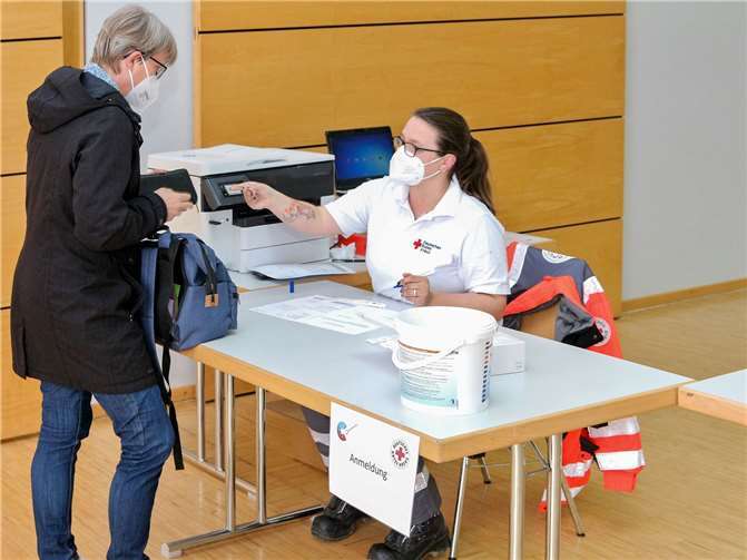 Je gemeinsamen Einsatztag sind ab dieser Woche kreisweit rund 80 Helfer in den Schnellteststellen im Dienst.Fotos: Thorsten Trütgen