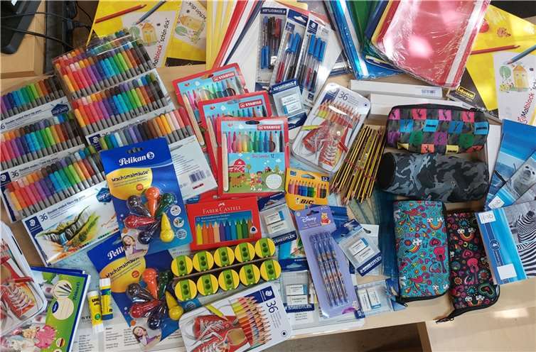Jede Menge Spenden konnten verteilt werden.  Foto: Grundschule Polch