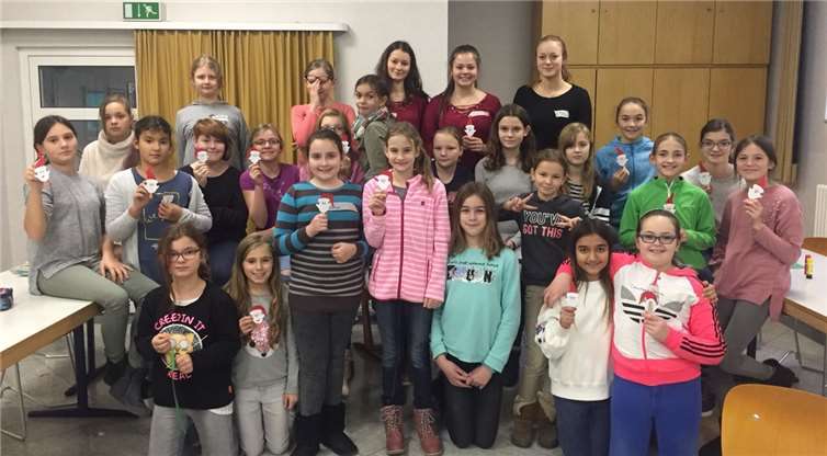 Jede Schülerin nahm ihren selbst gebastelten Nikolaus mit nach Hause. privat