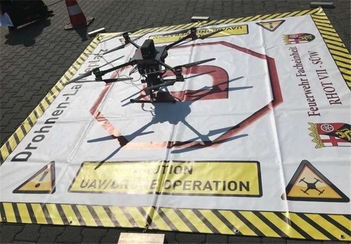 Jede der Drohnen kostet rund 45.000 Euro.