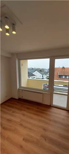 Jede der komplett sanierten Seniorenwohnungen im Marienhaus Seniorenzentrum Josef-Ecker-Stift verfügt über einen Balkon.