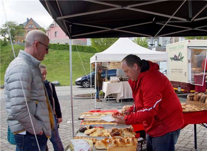 Jeden Freitag gibt es auf dem Wochenmarkt köstlich frische Backwaren.