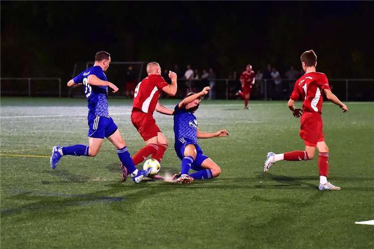 Jeder Ball wurde hart umkämpft. Foto: SGL Heimersheim