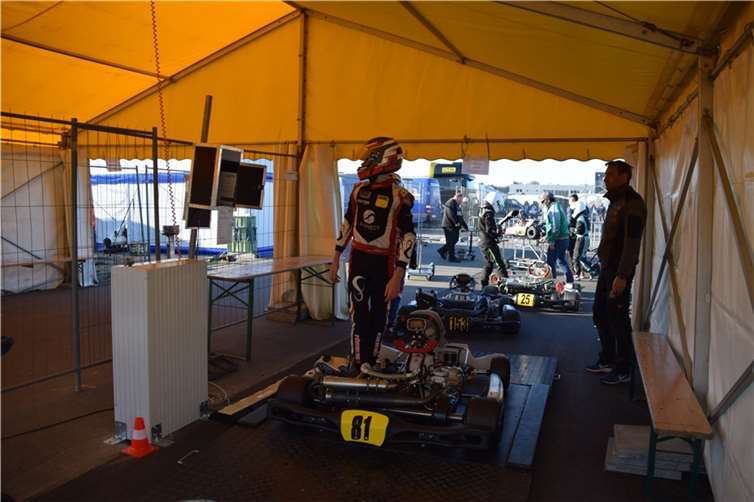 Jeder Fahrer muss anschließend über die Waage.